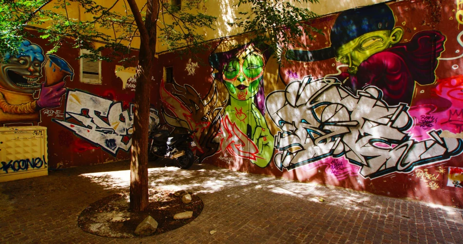 Street Art in Mumbai: Exploring Bandra’s Murals and Graffiti